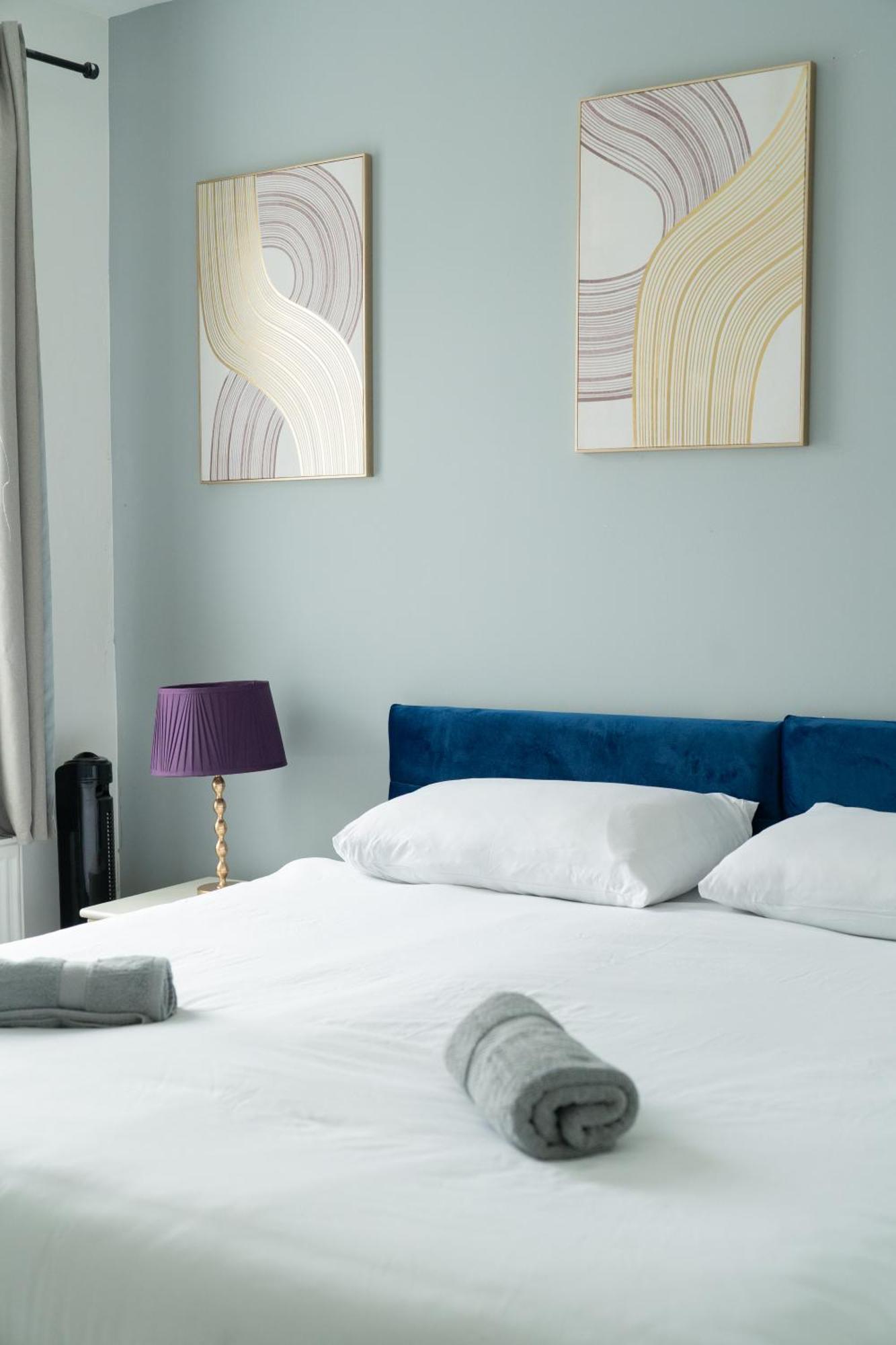 Modern 2 Bed East London Home By Rebby Properties Sleeps 5 Near Canning Town Station ภายนอก รูปภาพ