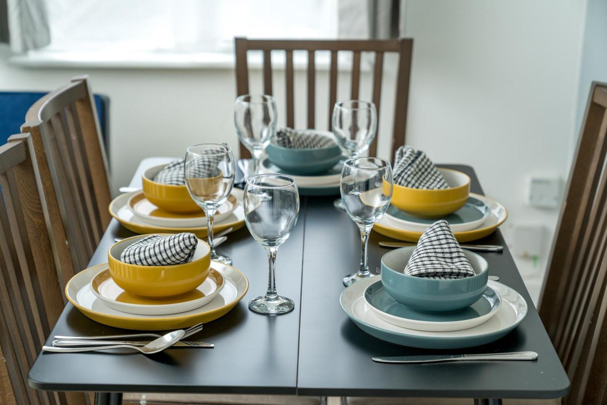 Modern 2 Bed East London Home By Rebby Properties Sleeps 5 Near Canning Town Station ภายนอก รูปภาพ